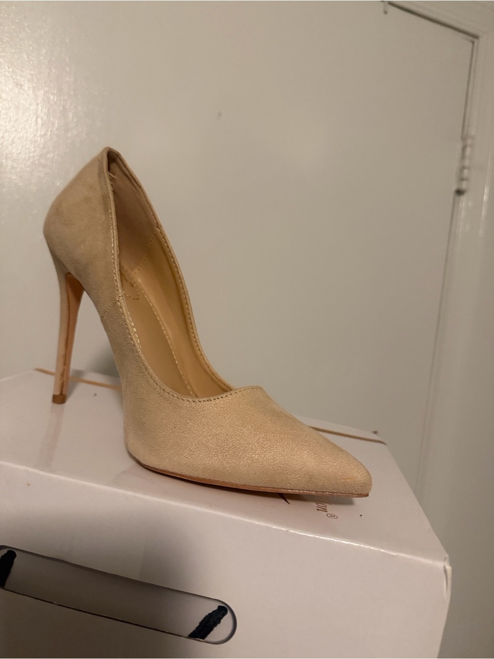 Suede heels in Light Beige